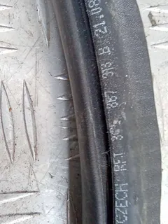 Уплотнитель двери задней левой Volkswagen Passat, 2011 г.