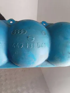 Вакуумный ресивер Audi A6, 2004 г.