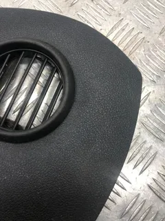 Накладка декоративная на торпедо Audi Q7, 2007 г.