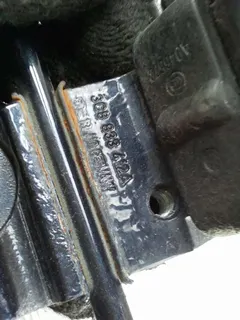 Петля двери задней правой Volkswagen Passat CC, 2010 г.