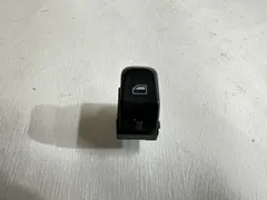 Кнопка стеклоподъемника переднего правого Audi A4, 2009 г.
