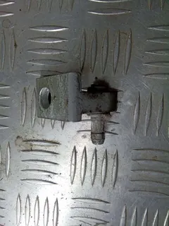Петля двери передней правой Audi A4, 2009 г.