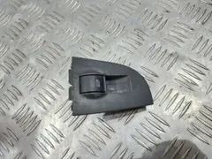 Кнопка стеклоподъемника Audi A6, 2002 г.