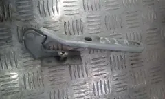 Петля капота правая Audi A4, 1997 г.