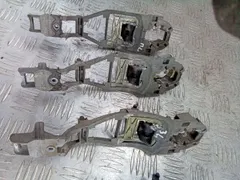 Скелет ручки наружной передней левой Volkswagen Passat, 1999 г.