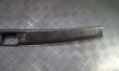 Накладка внутренняя на заднюю панель кузова Audi A6 allroad, 2001 г.
