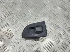 Кнопка стеклоподъемника Audi A6, 2003 г.