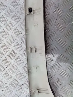 Обшивка стойки передней левой Volkswagen Passat, 1999 г.