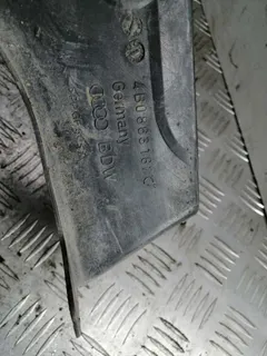 Пыльник Audi A6, 2004 г.