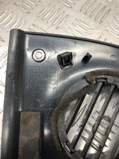 Накладка декоративная на торпедо Audi Q7, 2007 г.