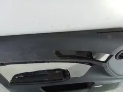 Обшивка двери передней левой (дверная карта) Audi A6, 2007 г.