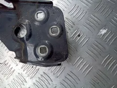 Петля капота правая Volkswagen Touareg, 2011 г.