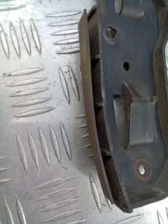 Кронштейн крепления крыла переднего правого Volkswagen Passat, 2003 г.