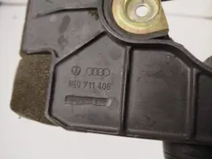 Пластик Audi A4, 2003 г.