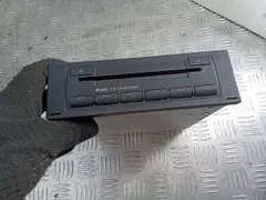 CD-чейнджер Audi A4, 2002 г.