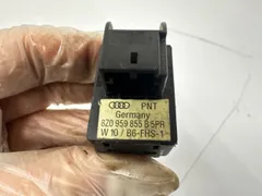 Кнопка стеклоподъемника переднего левого Audi A4, 2004 г.