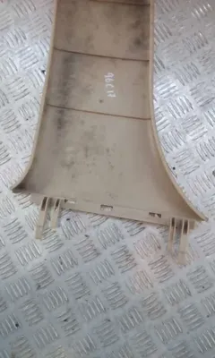 Обшивка стойки центральной правой Volkswagen Passat, 1998 г.