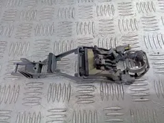 Скелет ручки наружной передней левой Volkswagen Passat, 2001 г.