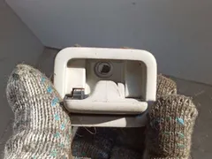 Крючок для одежды Audi A6, 2004 г.