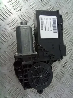 Моторчик стеклоподъемника задний правый Volkswagen Touareg, 2009 г.