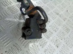Петля двери передней правой Audi A4, 2004 г.