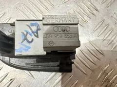 Кнопка стеклоподъемника Audi A4, 1997 г.