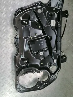 Стеклоподъемник электрический передний левый Volkswagen Passat, 2011 г.