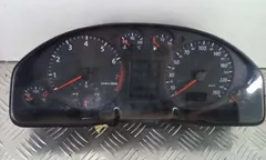 Щиток приборов (приборная панель) Audi A6, 1998 г.