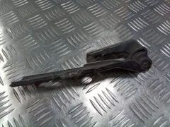 Петля капота левая Audi A4, 2003 г.