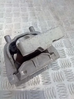 Подушка крепления КПП Volkswagen Passat CC, 2010 г.