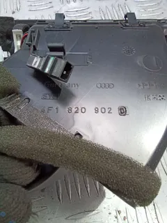 Дефлектор обдува салона Audi A6, 2006 г.