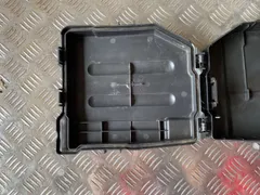 Пластик Audi A8, 2005 г.