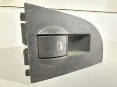 Кнопка стеклоподъемника Audi A6, 1997 г.