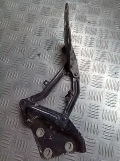 Петля капота правая Volkswagen Touareg, 2007 г.