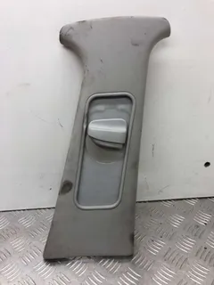 Обшивка стойки центральной правой Volkswagen Passat, 2001 г.