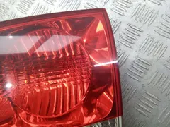Фонарь крышки багажника правый Volkswagen Touareg, 2006 г.