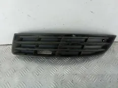 Заглушка (решетка) в бампер Volkswagen Passat, 2007 г.