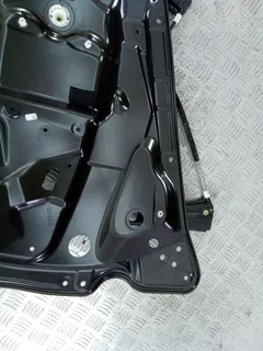 Стеклоподъемник электрический передний правый Volkswagen Passat, 2011 г.