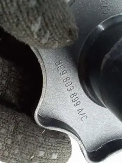 Крепление запаски Audi A4, 2002 г.