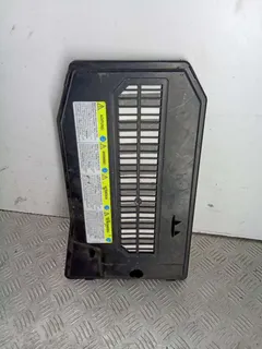 Крышка аккумулятора Volkswagen Touareg, 2006 г.