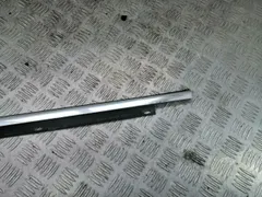 Молдинг стекла двери передней левой наружный Audi A4, 2003 г.