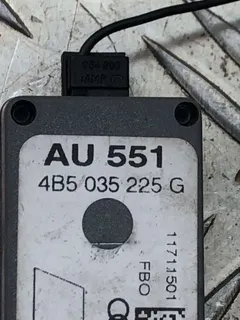 Антенна Audi A6, 2004 г.