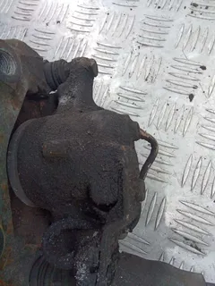Суппорт передний левый Audi A4, 1997 г.