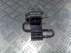 Петля двери задней правой Volkswagen Passat, 2004 г.