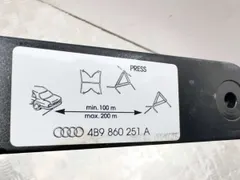 Знак аварийной остановки Audi A6, 2004 г.