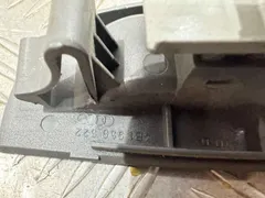 Кнопка стеклоподъемника Audi A6, 2002 г.