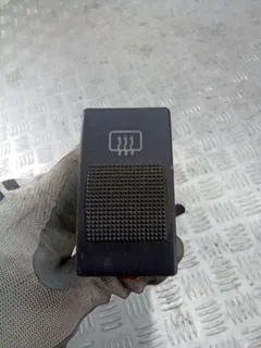 Кнопка подогрева заднего стекла Audi A4, 1998 г.