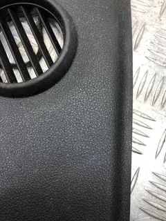 Накладка декоративная на торпедо Audi Q7, 2007 г.
