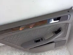 Обшивка двери задней левой (дверная карта) Audi A6, 2002 г.