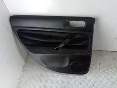Обшивка двери задней левой (дверная карта) Volkswagen Passat, 2001 г.
